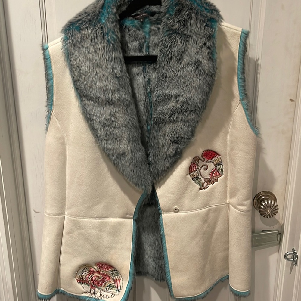 Perfect outdoor vest spring, cold summer days and fall